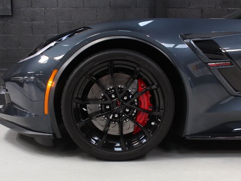 Used 2019 Chevrolet Corvette Grand Sport RWD image 4