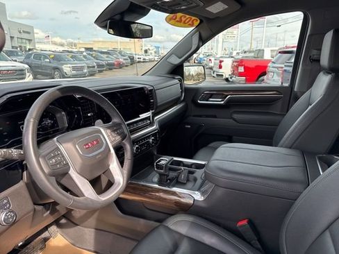 Used 2024 GMC Sierra 1500 Elevation w/ Elevation Premium Package image 10