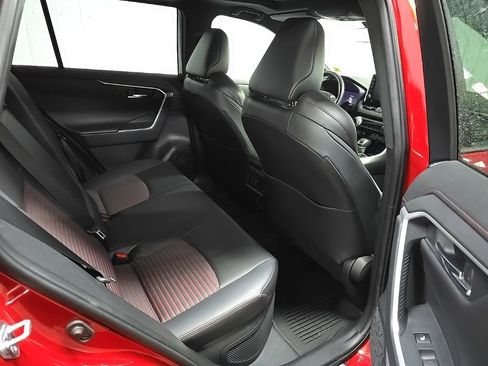 Used 2022 Toyota RAV4 XSE w/ Weather Package AWD/4WD image 17