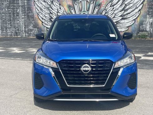 Used 2022 Nissan Kicks S w/ Interior Electronics Package FWD image 2
