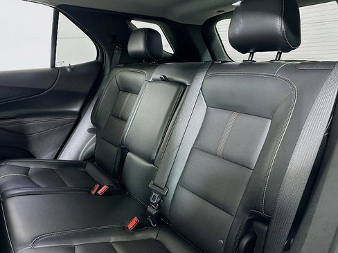 Used 2023 Chevrolet Equinox Premier image 24
