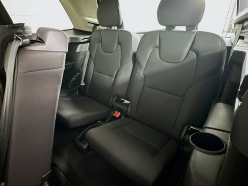 Used 2025 Volvo XC90 B6 Plus image 30