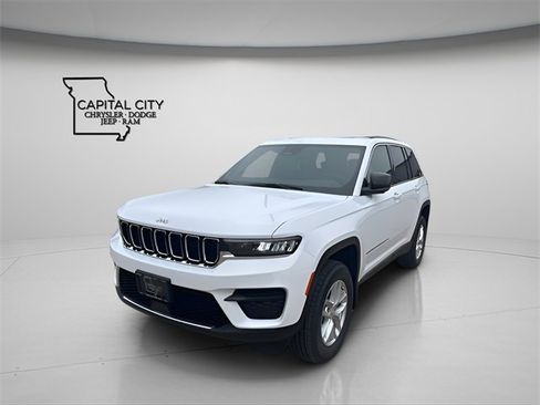 New 2025 Jeep Grand Cherokee image 4