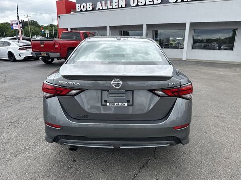 Used 2023 Nissan Sentra SR w/ SR Premium Package FWD image 18