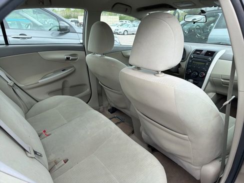 Used 2010 Toyota Corolla LE image 7