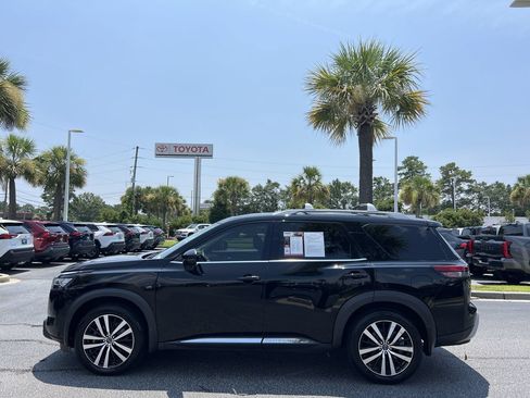 Used 2024 Nissan Pathfinder Platinum w/ Cargo Package AWD/4WD image 7