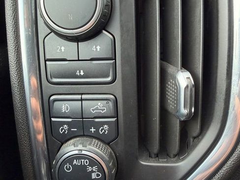 Used 2023 Chevrolet Silverado 2500 LT w/ Convenience Package image 19