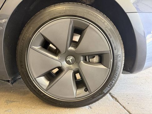 Used 2023 Tesla Model 3 Standard Range RWD image 31