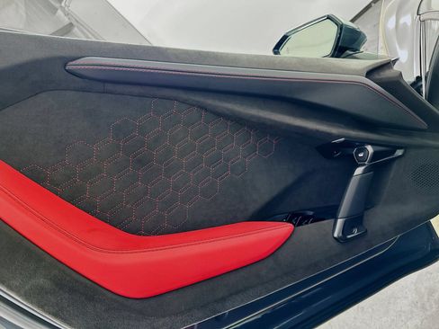 Used 2024 Lamborghini Revuelto AWD/4WD image 16