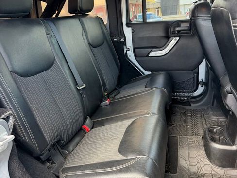 Used 2015 Jeep Wrangler Unlimited Sport image 20