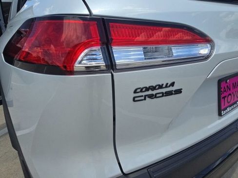 Used 2024 Toyota Corolla Cross AWD Hybrid image 27