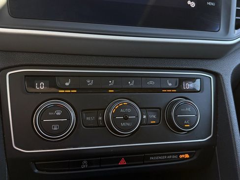 Used 2021 Volkswagen Atlas SE image 13