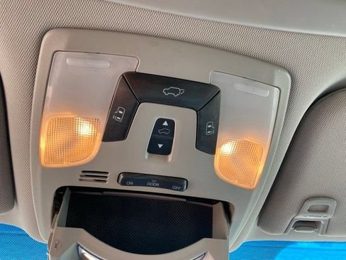 Used 2017 Toyota Sienna XLE w/ XLE Navigation Package AWD/4WD image 24