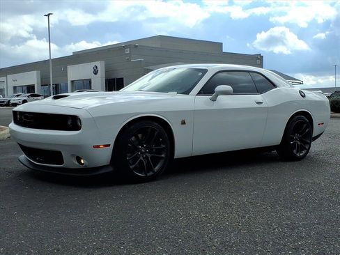 Used 2021 Dodge Challenger R/T Scat Pack w/ Plus Package image 3