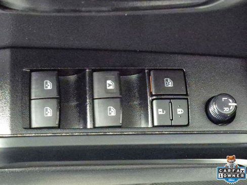 Certified 2023 Toyota Tacoma SR AWD/4WD image 16