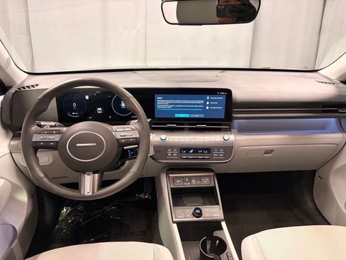 Used 2024 Hyundai Kona Limited FWD image 11