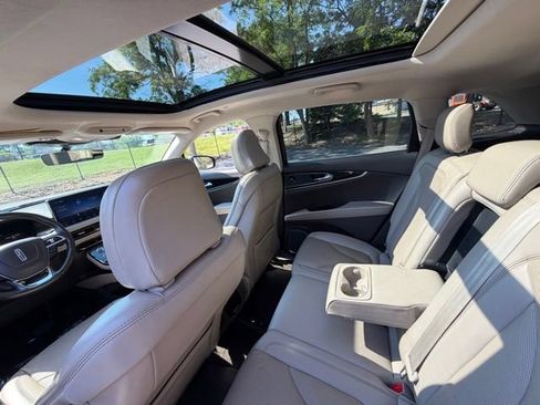 Certified 2023 Lincoln Nautilus Reserve w/ Luxury Package AWD/4WD image 26