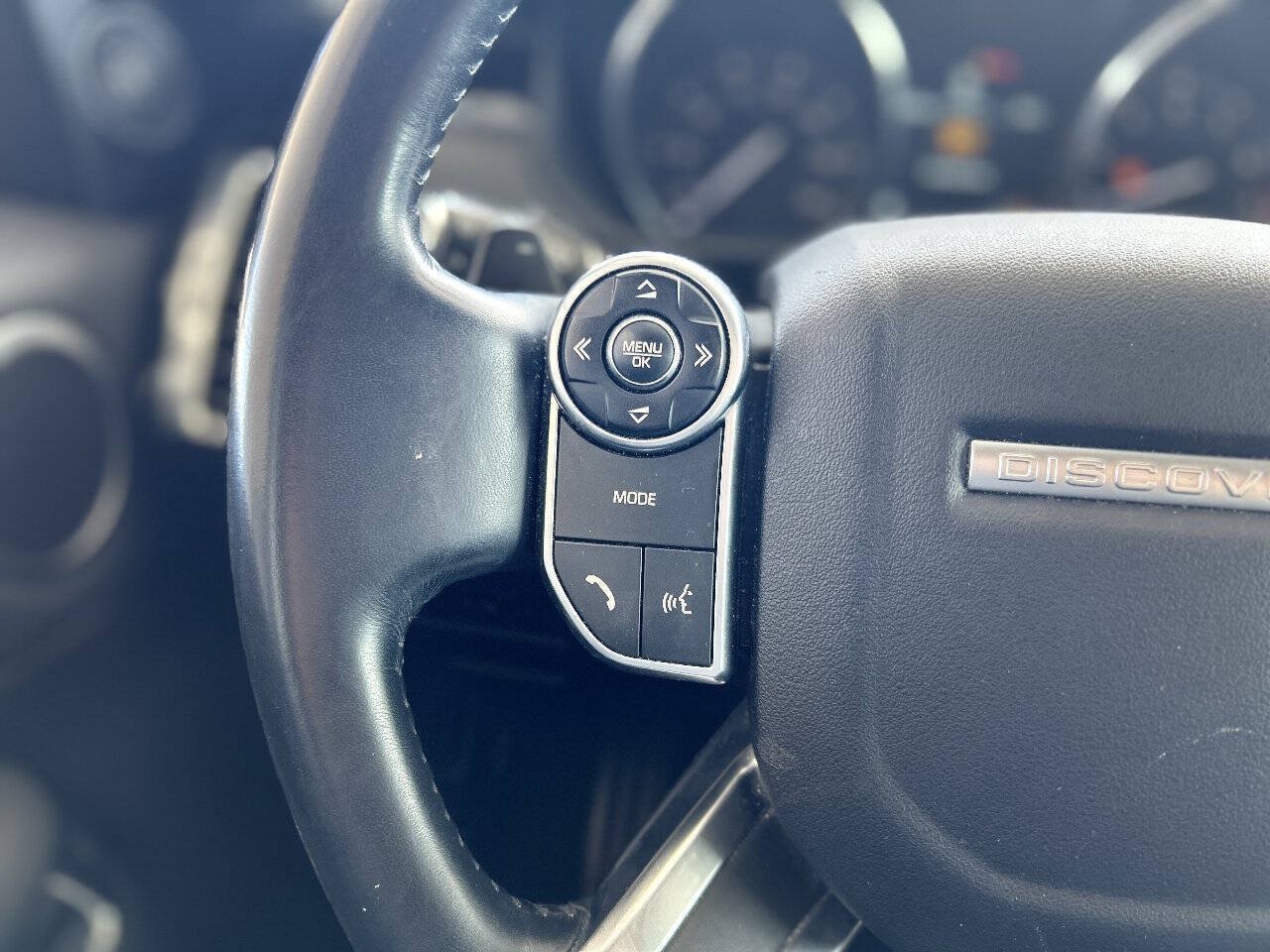 Used 2018 Land Rover Discovery SE AWD/4WD image 65