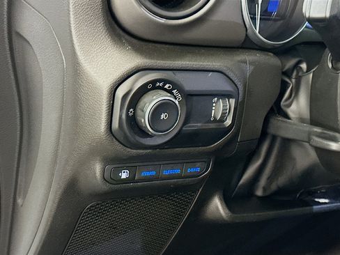Used 2023 Jeep Wrangler Unlimited w/ Cold Weather Group AWD/4WD image 17