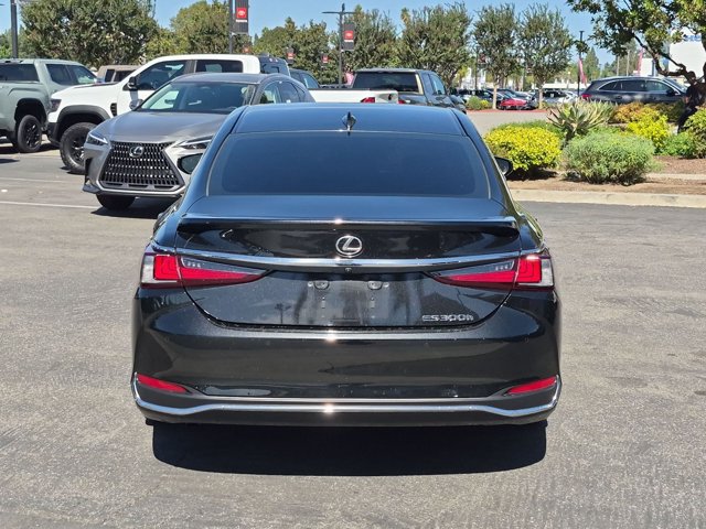 Used 2024 Lexus ES 300h w/ Premium Package FWD image 6