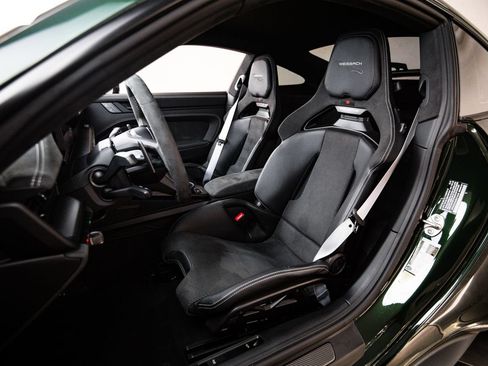 Used 2025 Porsche 911 GT3 RWD image 5