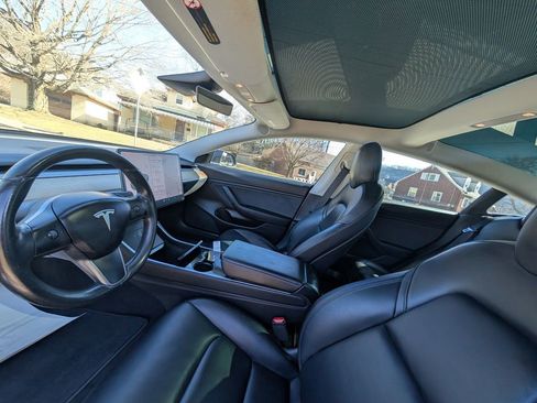 Used 2019 Tesla Model 3 Long Range image 27