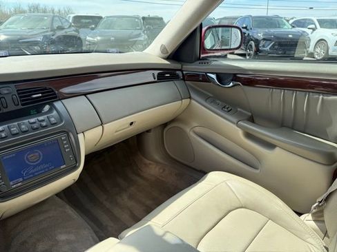 Used 2004 Cadillac De Ville DHS w/ Equipment Group image 25