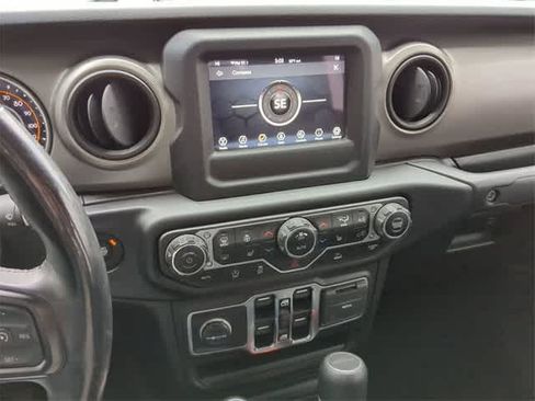 Certified 2021 Jeep Gladiator Sport AWD/4WD image 27