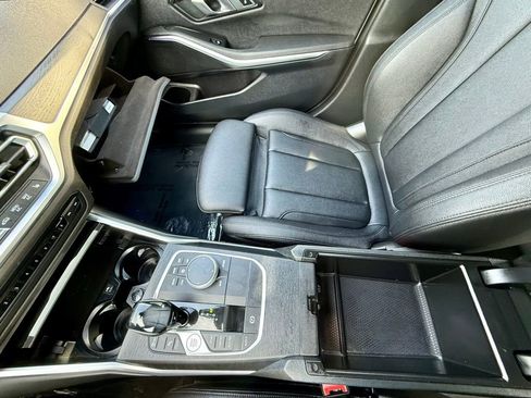 Used 2021 BMW 330i Sedan w/ M Sport Package RWD image 25