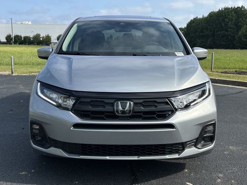Used 2025 Honda Odyssey EX-L image 3