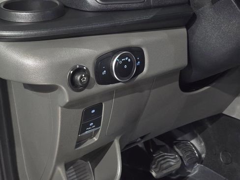 New 2025 Ford Transit 250 Low Roof RWD image 19