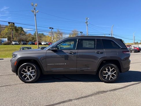New 2025 Jeep Grand Cherokee Limited image 3