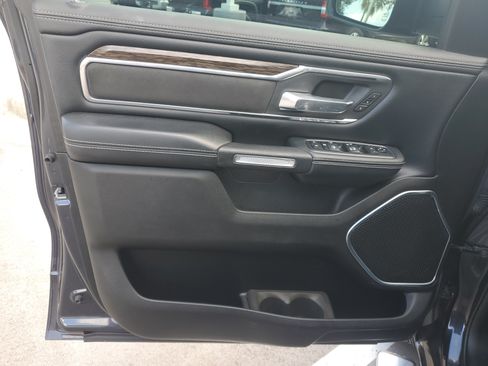 Used 2019 RAM 1500 Laramie RWD image 11