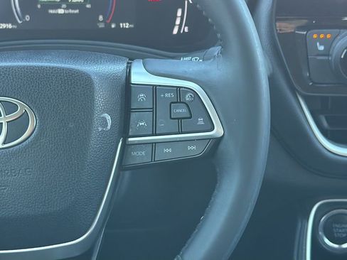 Used 2024 Toyota Grand Highlander XLE image 20