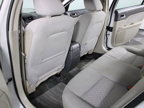 Used 2010 Ford Fusion SE image 20