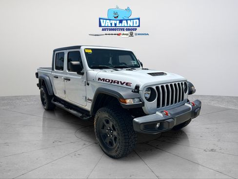 Used 2023 Jeep Gladiator Mojave AWD/4WD image 7