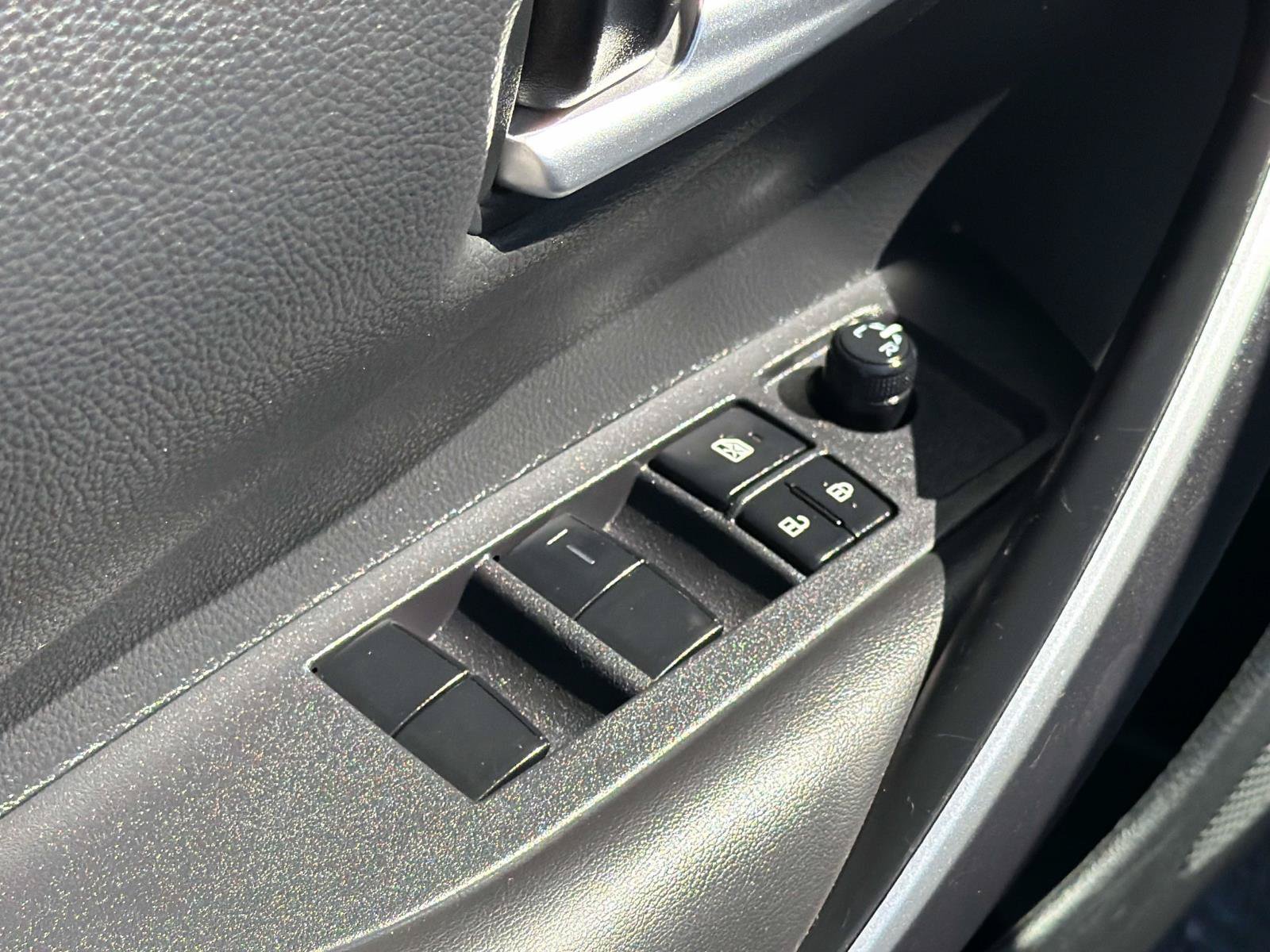 Used 2024 Toyota Corolla SE FWD image 30