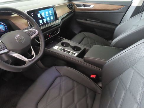 New 2026 Volkswagen Atlas SE image 21