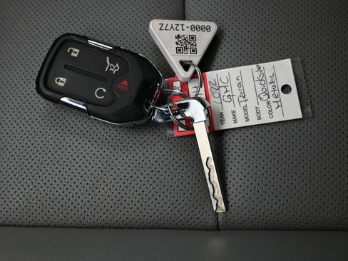 Used 2022 GMC Terrain SLT w/ Infotainment Package II image 32