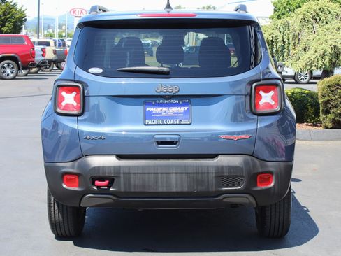 Used 2022 Jeep Renegade Trailhawk AWD/4WD image 5