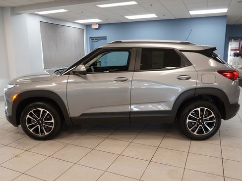 Certified 2024 Chevrolet TrailBlazer LT AWD/4WD image 2