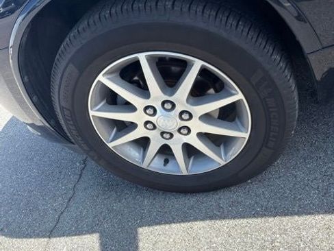 Used 2017 Buick Enclave Leather AWD/4WD image 20