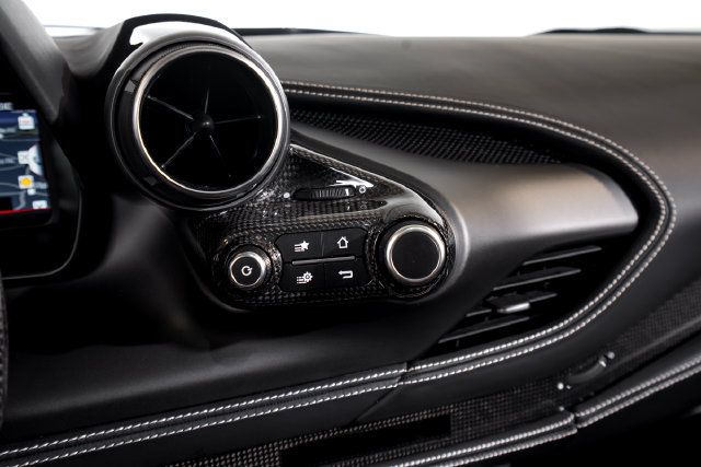 Used 2021 Ferrari F8 Tributo RWD image 44