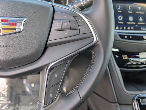 New 2026 Cadillac XT5 Luxury image 22