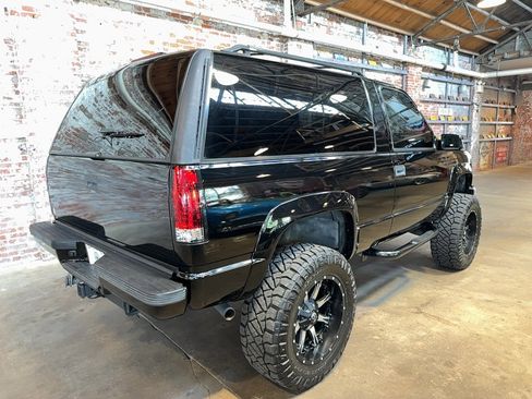 Used 1995 GMC Yukon SLE image 3