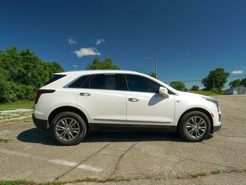 Used 2021 Cadillac XT5 Premium Luxury FWD image 2