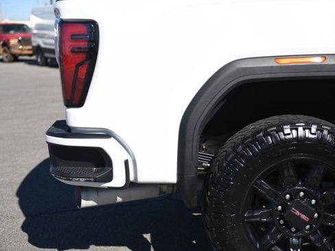 Used 2024 GMC Sierra 2500 AT4 w/ Technology Package image 14