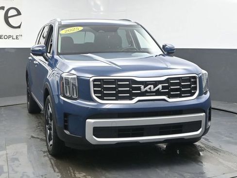 Used 2025 Kia Telluride S FWD image 53