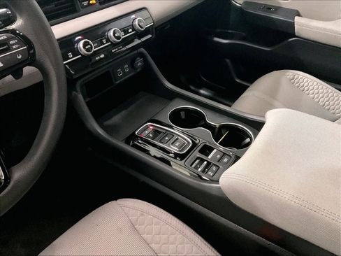 Used 2023 Honda Pilot LX image 21