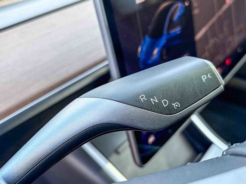 Used 2018 Tesla Model 3 Long Range image 18